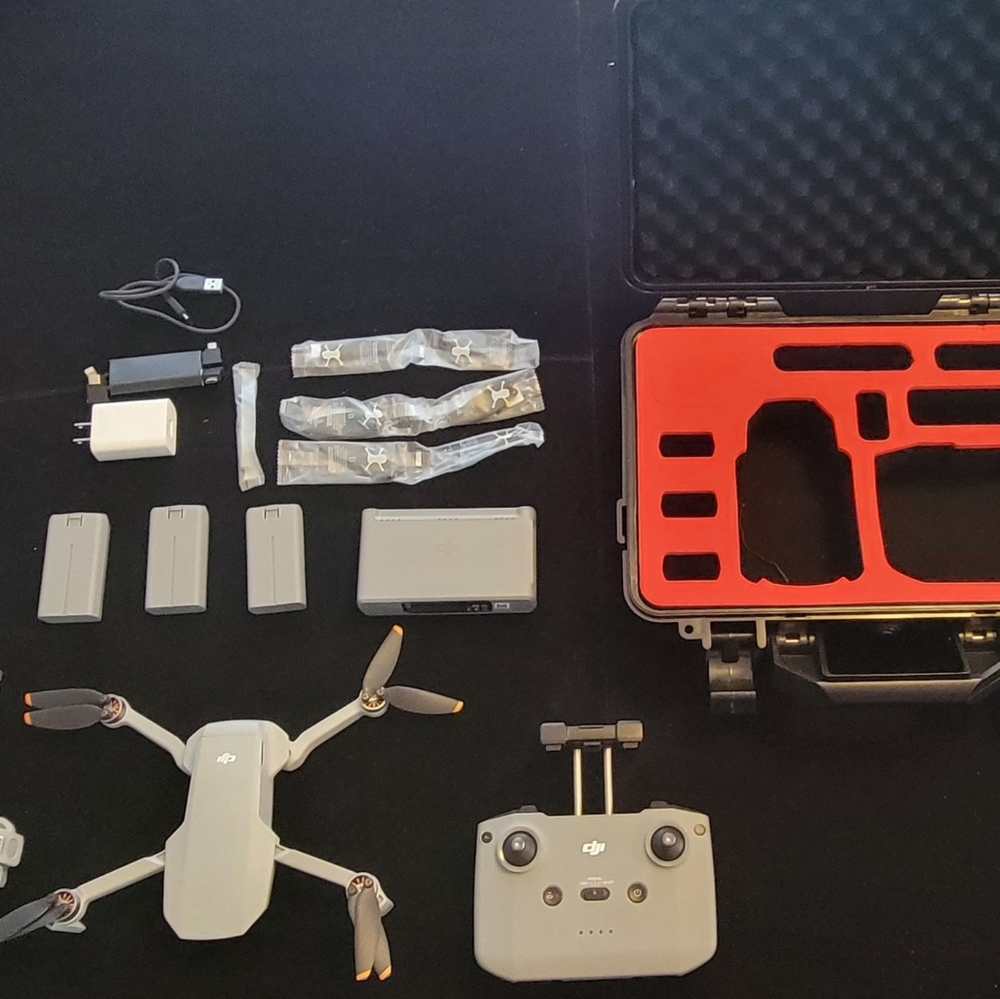 DJI Mini 2 Fly More Combo - Gray